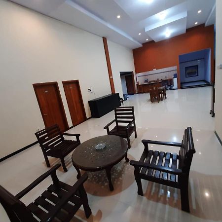 999 Khs 2 Homestay Gilimanuk Buitenkant foto