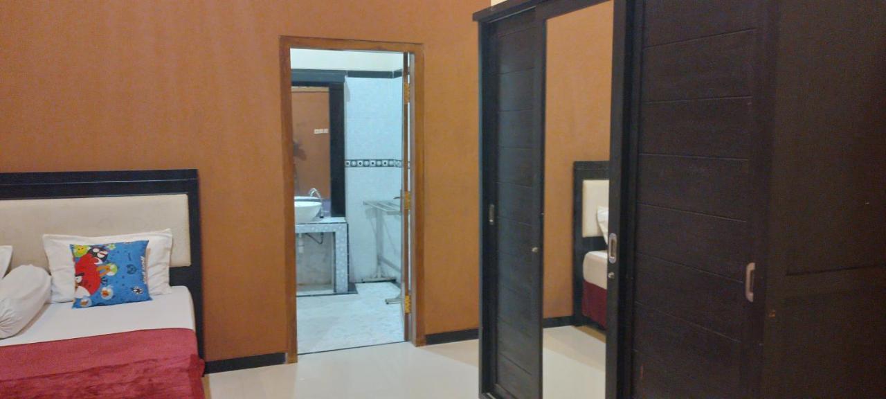 999 Khs 2 Homestay Gilimanuk Buitenkant foto