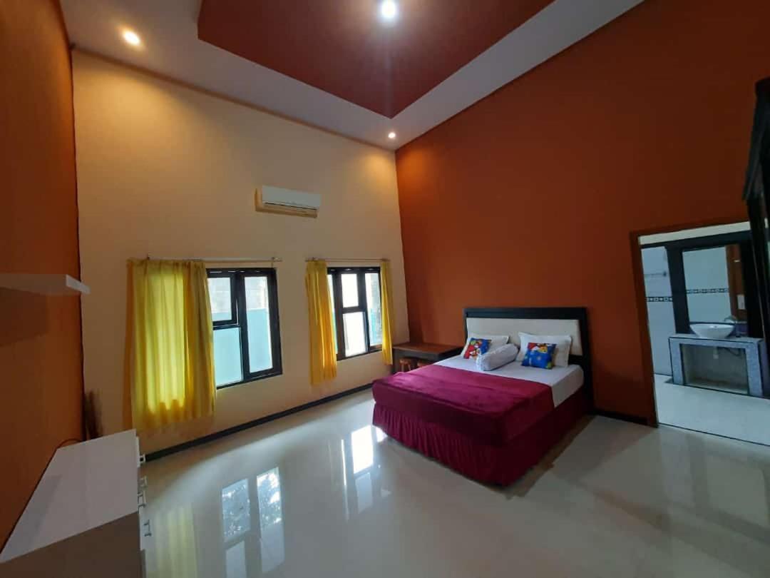 999 Khs 2 Homestay Gilimanuk Buitenkant foto