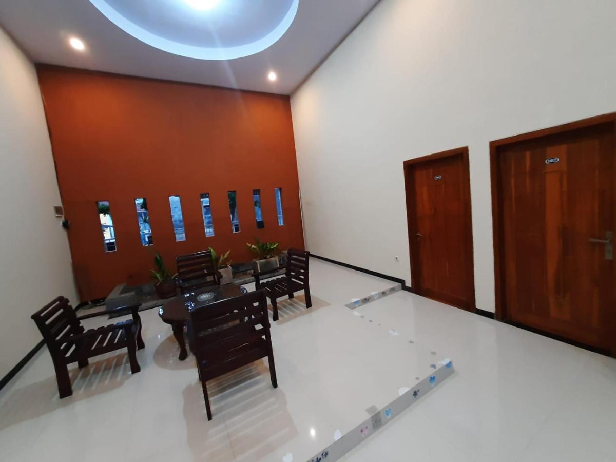 999 Khs 2 Homestay Gilimanuk Buitenkant foto