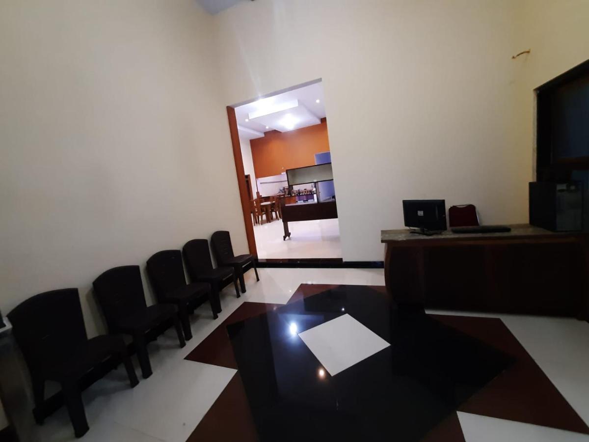 999 Khs 2 Homestay Gilimanuk Buitenkant foto