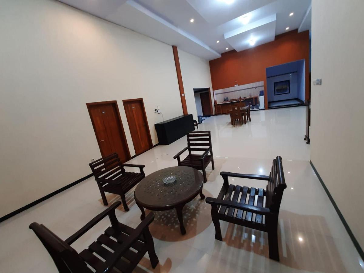 999 Khs 2 Homestay Gilimanuk Buitenkant foto