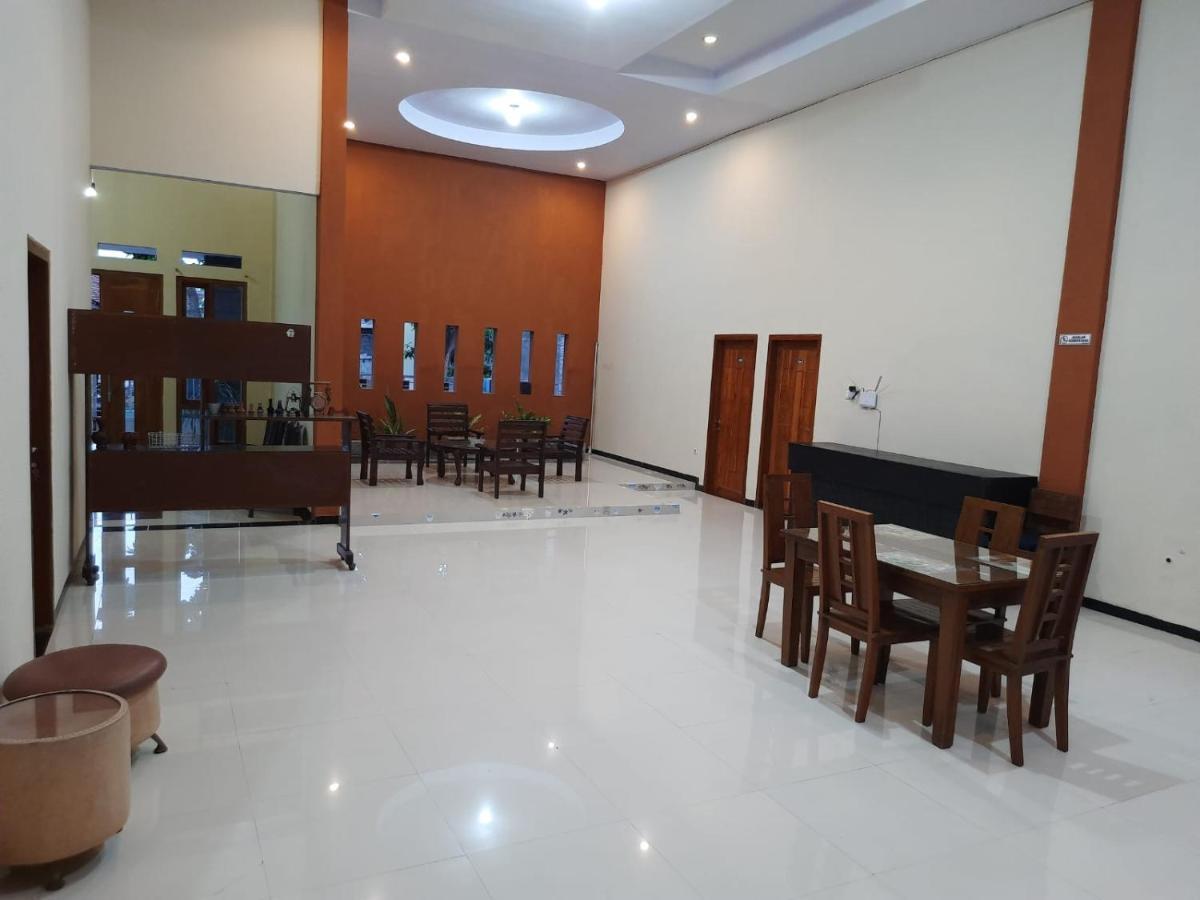 999 Khs 2 Homestay Gilimanuk Buitenkant foto