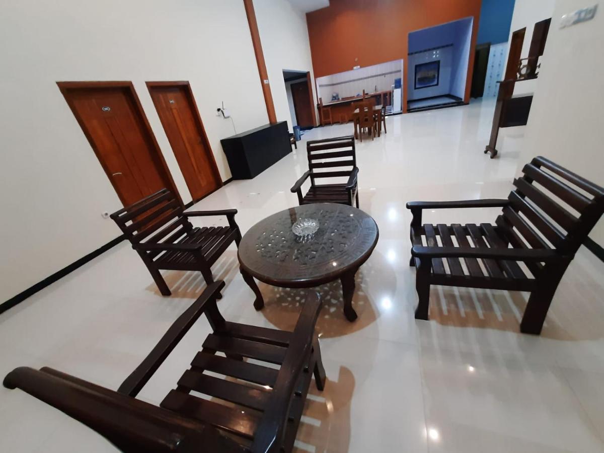 999 Khs 2 Homestay Gilimanuk Buitenkant foto