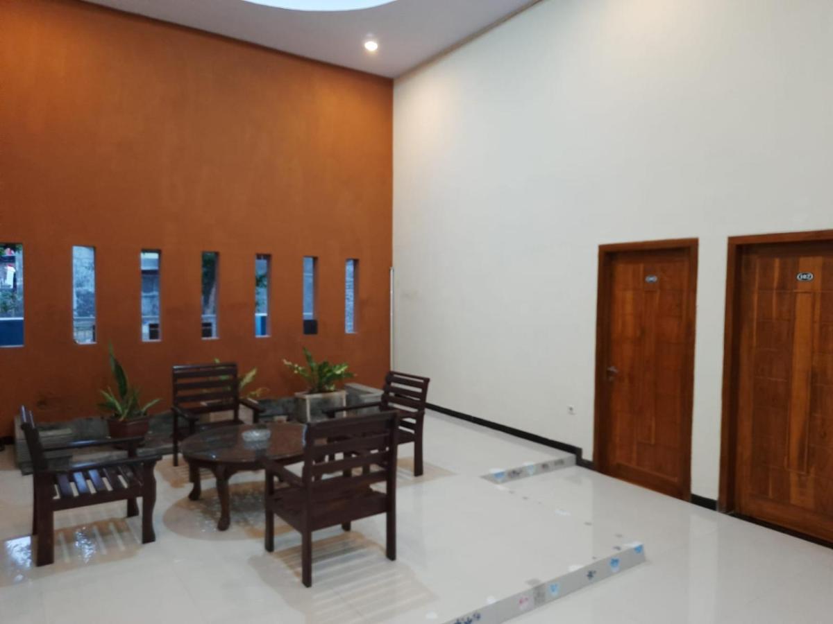 999 Khs 2 Homestay Gilimanuk Buitenkant foto