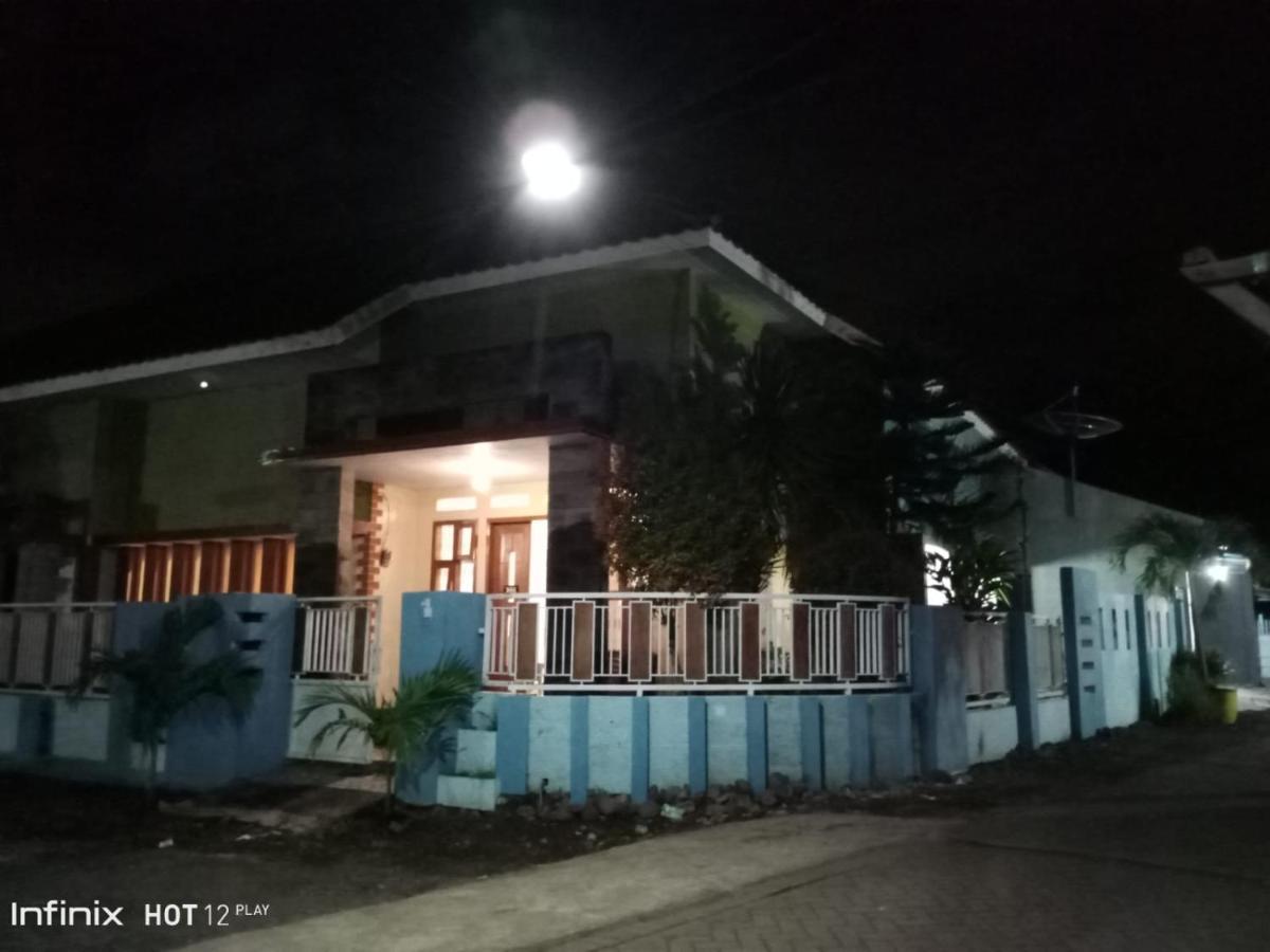 999 Khs 2 Homestay Gilimanuk Buitenkant foto